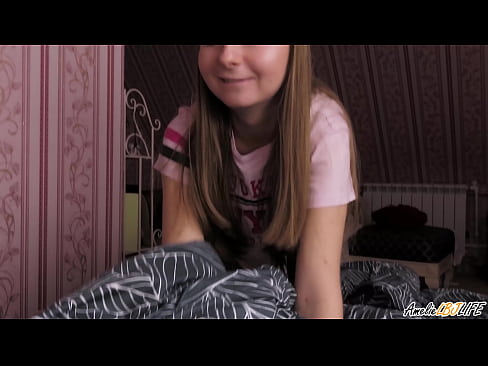 ❤️ Blondie BFF-ya xwe bi kûr dimije û di devê xwe de diqelişe ❤️ Pornoya hişk li ku.sex00.top ️❤